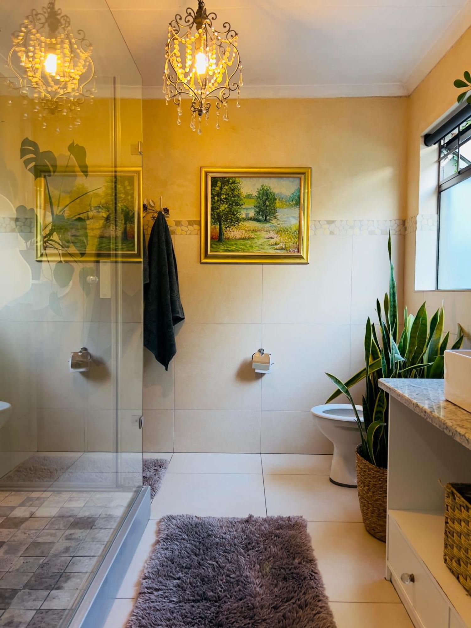 Art-Inspired Bedroom Close To Cbd Mossel Bay Exterior photo